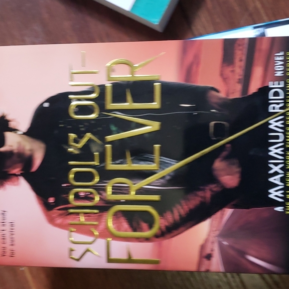 Maximum Ride and Schools Out Forever - Picture 3 of 4